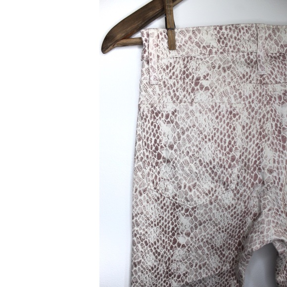 AG NWT Farrah Skinny Ankle Silk Python Ivory Dust Hued 24 00 - Picture 10 of 15